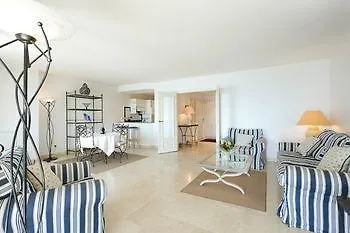 Готель Relais De La Reine 5*